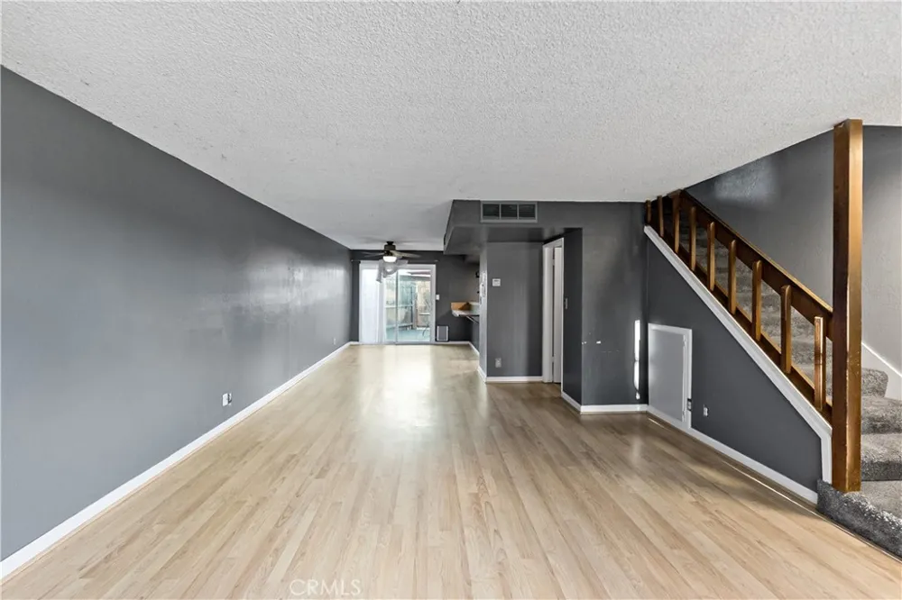 5188 W Ashlan Fresno, CA 93727