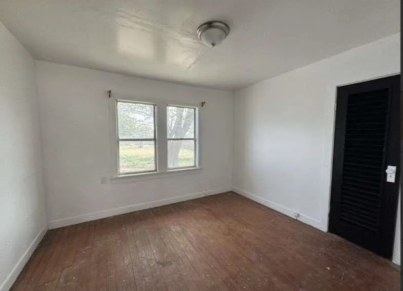 910 S 11th Street Slaton, TX 79364