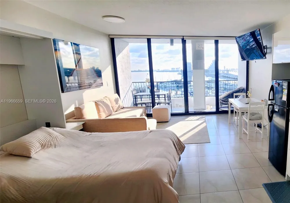 555 NE 15th St #516 Miami, FL 33132