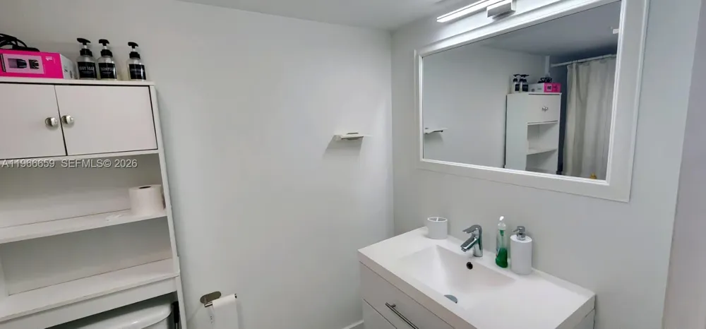 555 NE 15th St #516 Miami, FL 33132