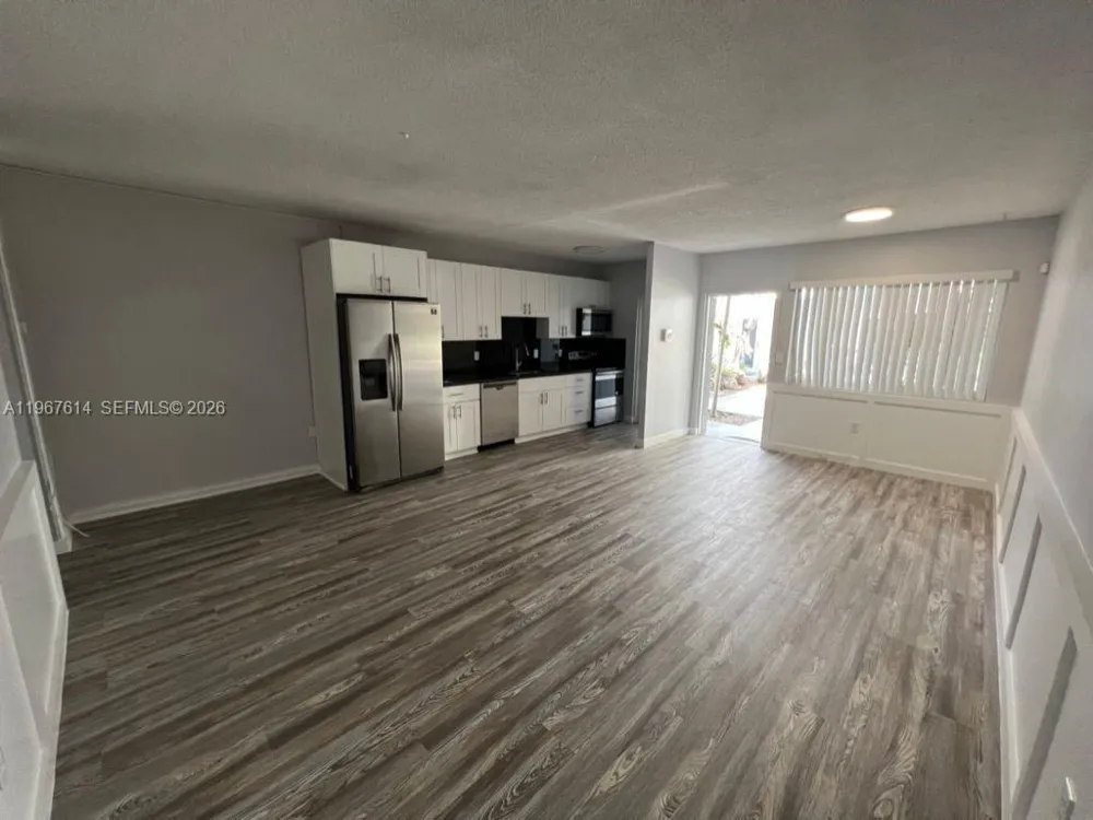 2430 NE 135th St #105 North Miami, FL 33181