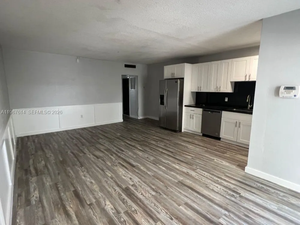 2430 NE 135th St #105 North Miami, FL 33181