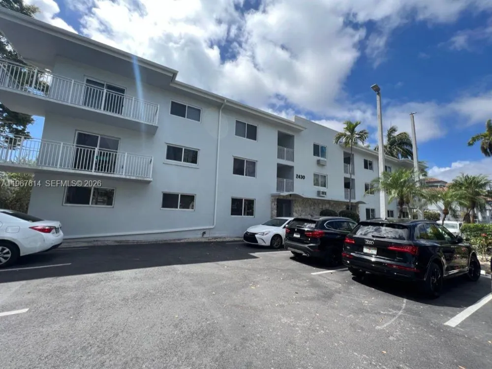 2430 NE 135th St #105 North Miami, FL 33181