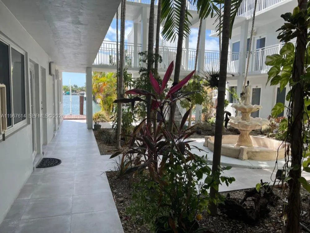 2430 NE 135th St #105 North Miami, FL 33181