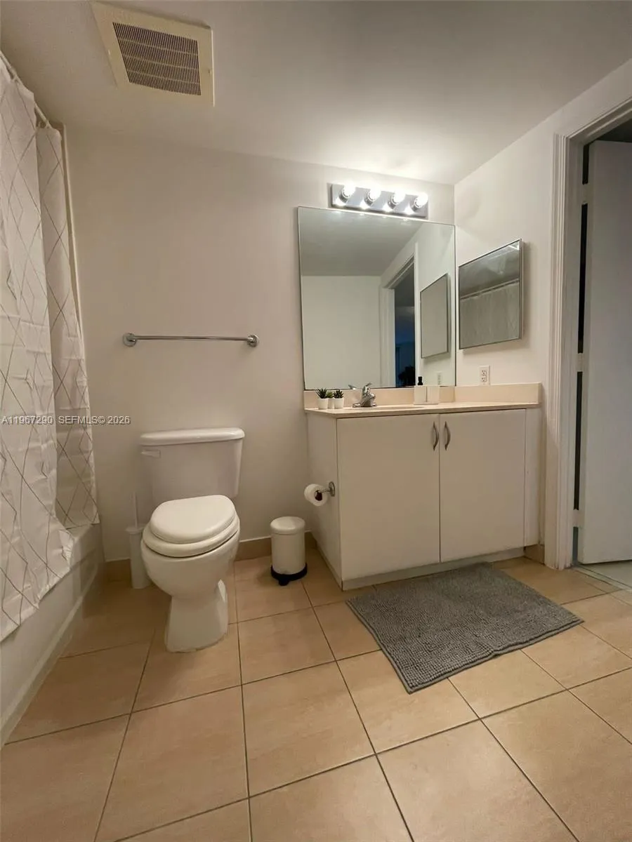 1750 Bayshore Dr #2710 Miami, FL 33132