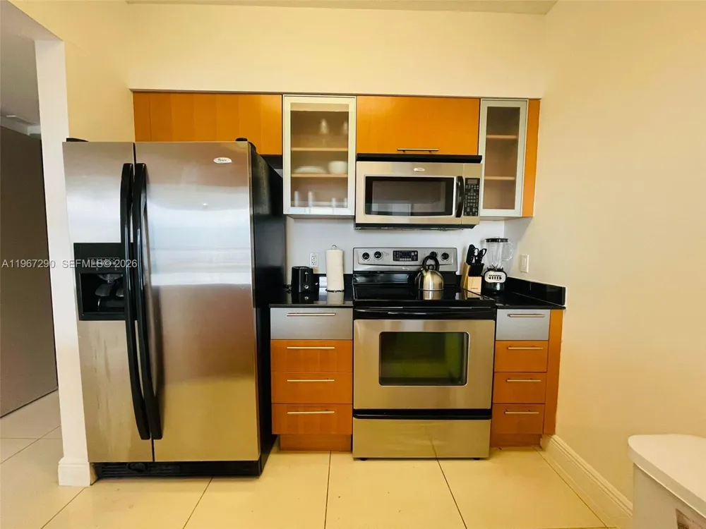 1750 Bayshore Dr #2710 Miami, FL 33132