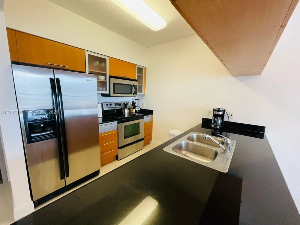 1750 Bayshore Dr #2710 Miami, FL 33132