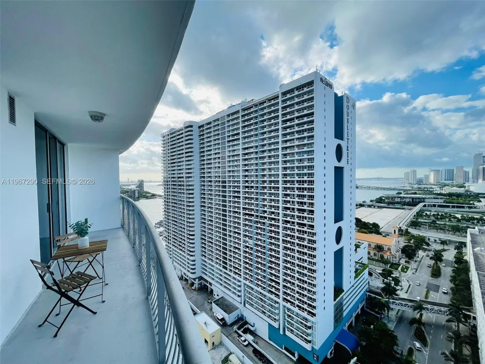 1750 Bayshore Dr #2710 Miami, FL 33132