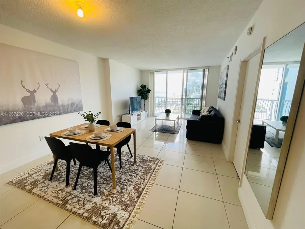 1750 Bayshore Dr #2710 Miami, FL 33132