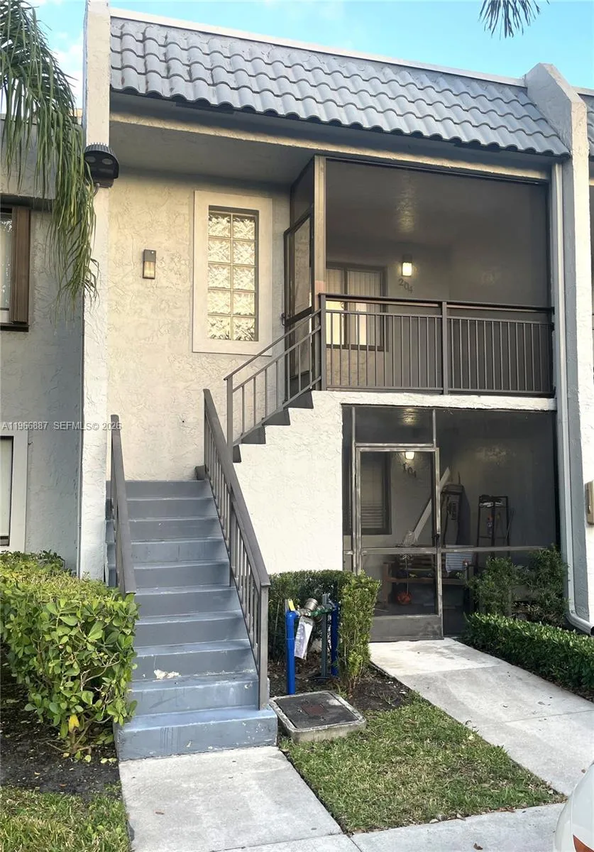 16571 Blatt Blvd #204