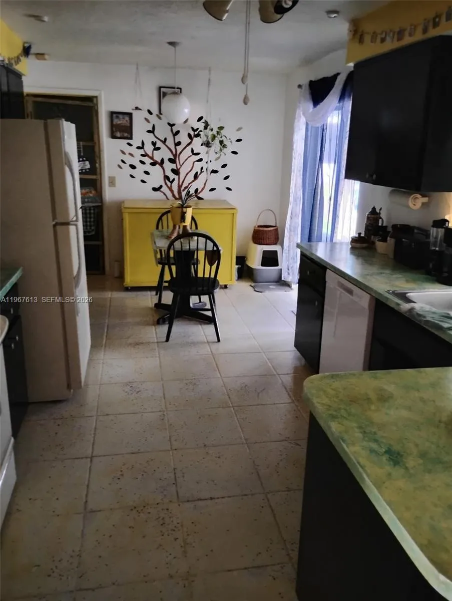 477 W BUTTONBUSH Dr Citrus Springs, FL 34465