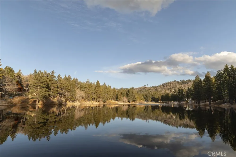 32945 Juniper Lane Green Valley Lake, CA 92341