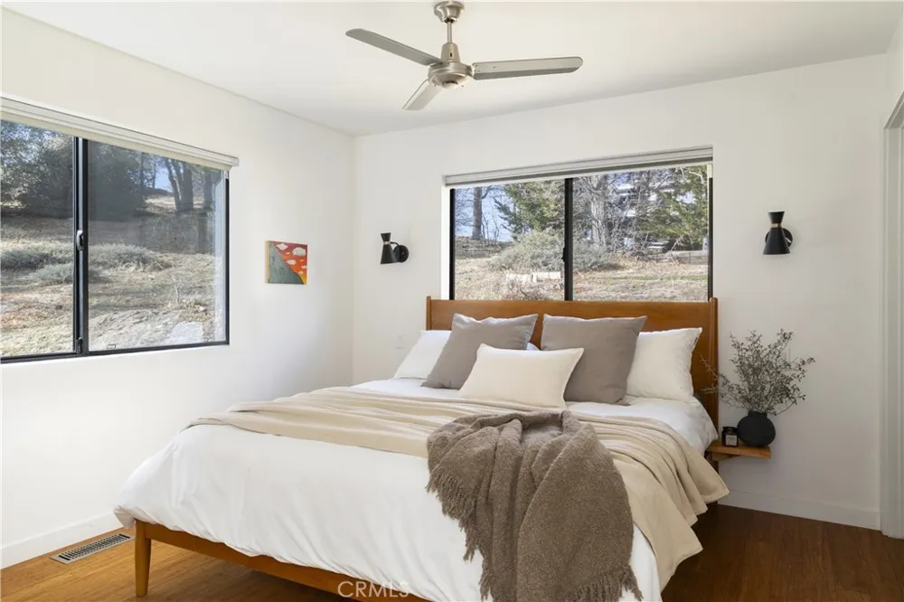 32945 Juniper Lane Green Valley Lake, CA 92341