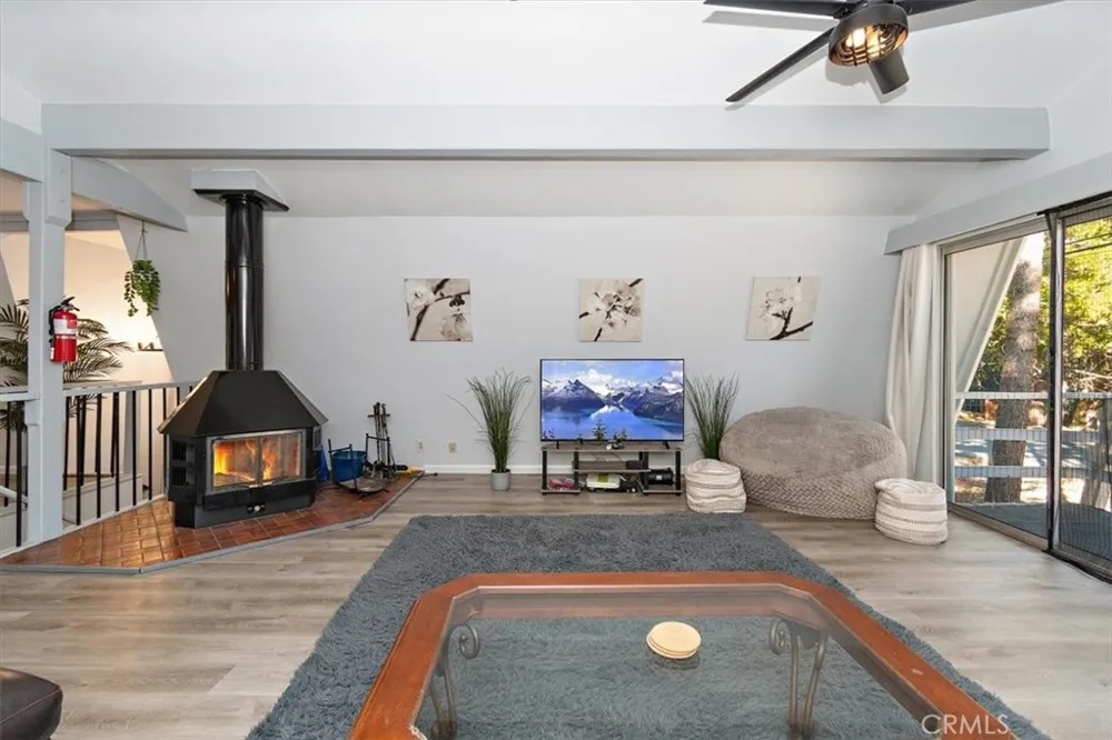 598 Dahlia Drive Green Valley Lake, CA 92341