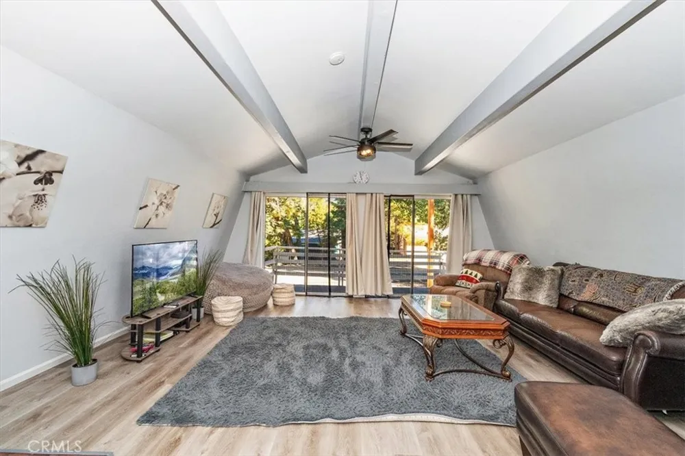 598 Dahlia Drive Green Valley Lake, CA 92341