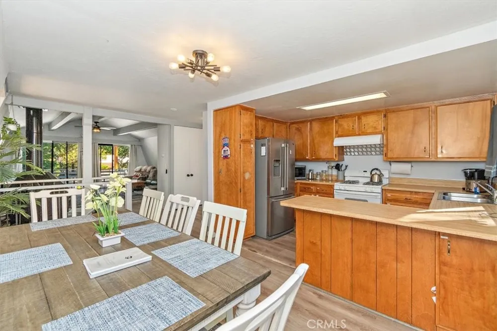 598 Dahlia Drive Green Valley Lake, CA 92341