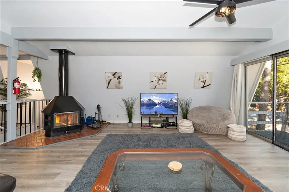 598 Dahlia Drive Green Valley Lake, CA 92341
