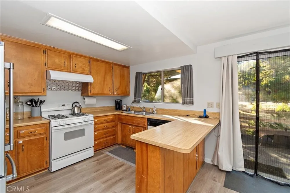 598 Dahlia Drive Green Valley Lake, CA 92341