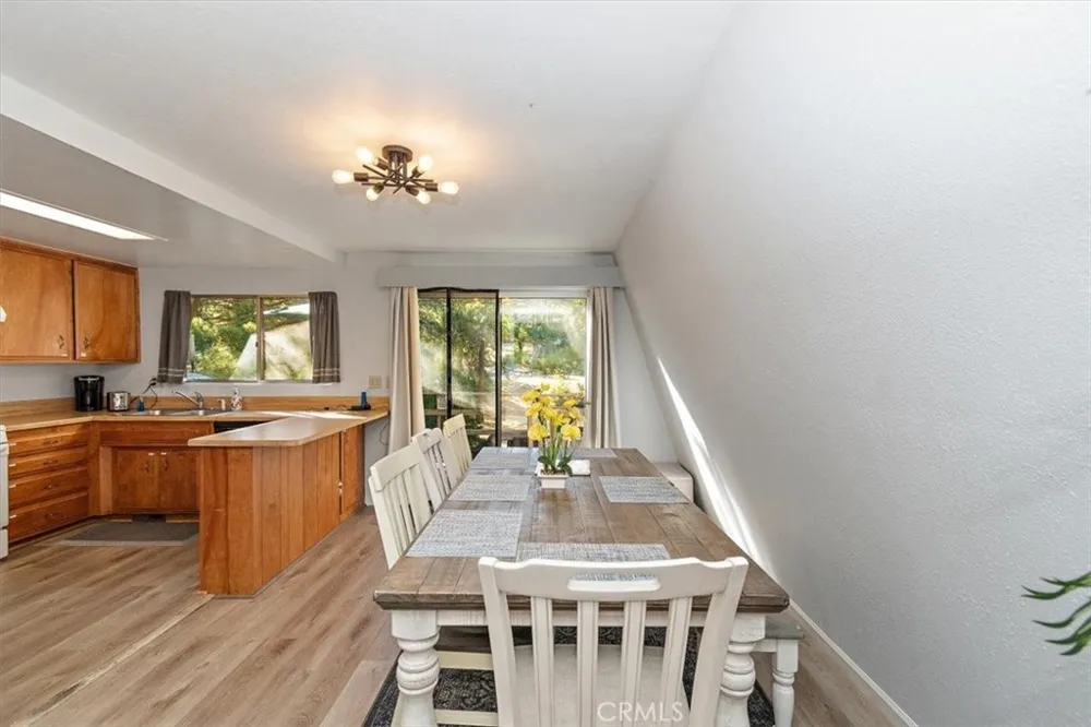 598 Dahlia Drive Green Valley Lake, CA 92341