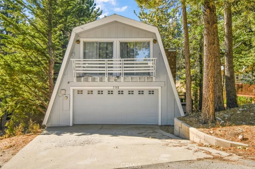 598 Dahlia Drive Green Valley Lake, CA 92341