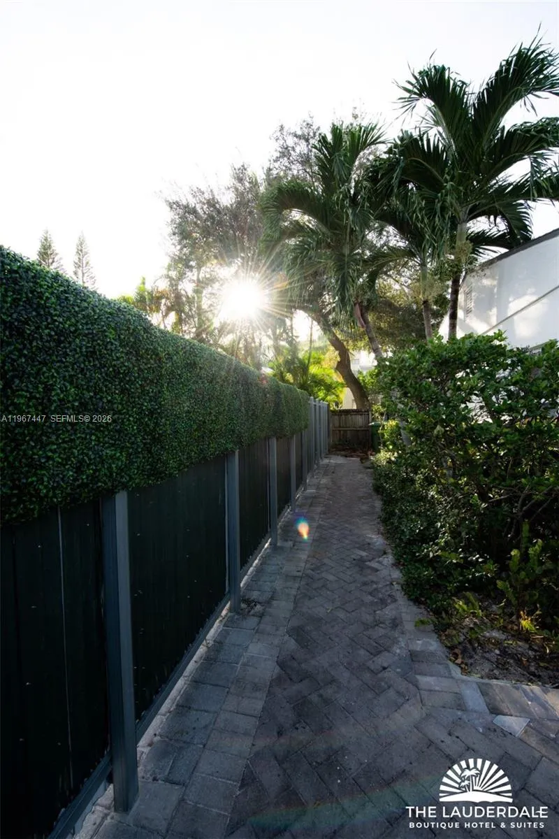 505 SE 16th St Fort Lauderdale, FL 33316