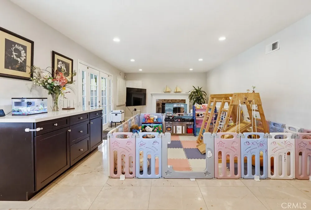 24303 Rimford Diamond Bar, CA 91765