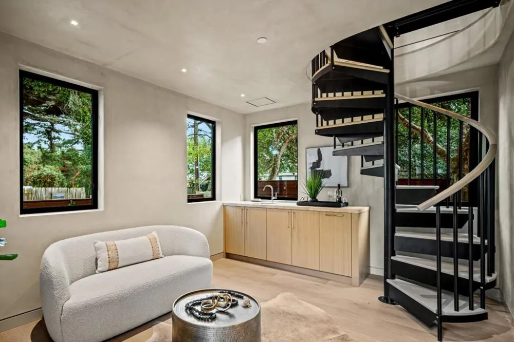 26308 Isabella Avenue Carmel, CA 93923
