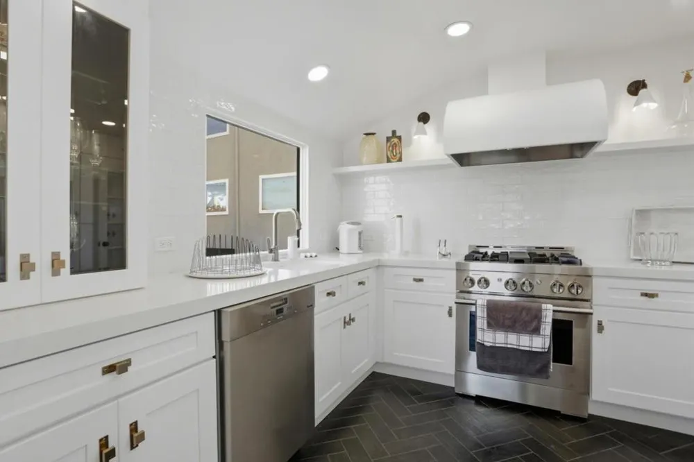 115 1st Street Pacific Grove, CA 93950