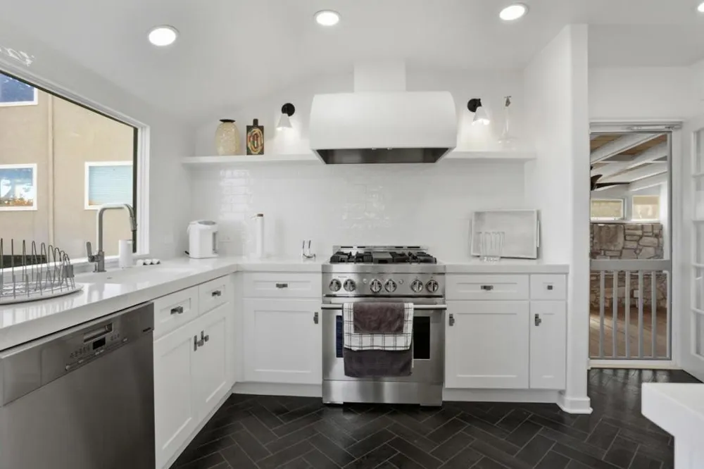 115 1st Street Pacific Grove, CA 93950