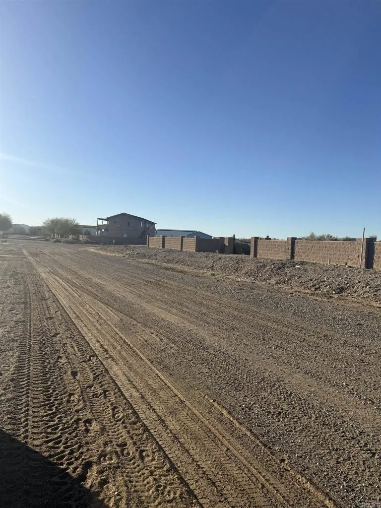 2655 Rio Hacienda Way Palo Verde, CA 92266