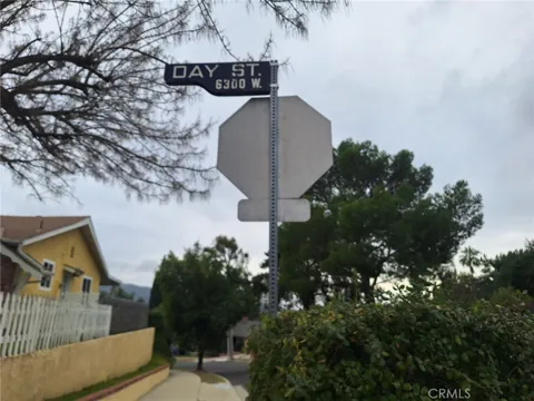 TUJUNGA,