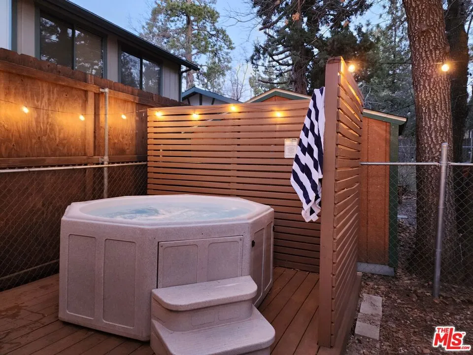 303 Los Angeles Avenue Sugarloaf, CA 92386