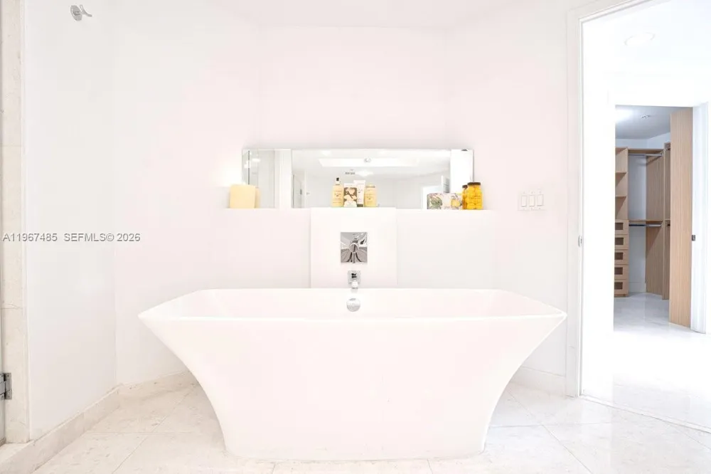 17301 Biscayne Blvd #305 North Miami Beach, FL 33160