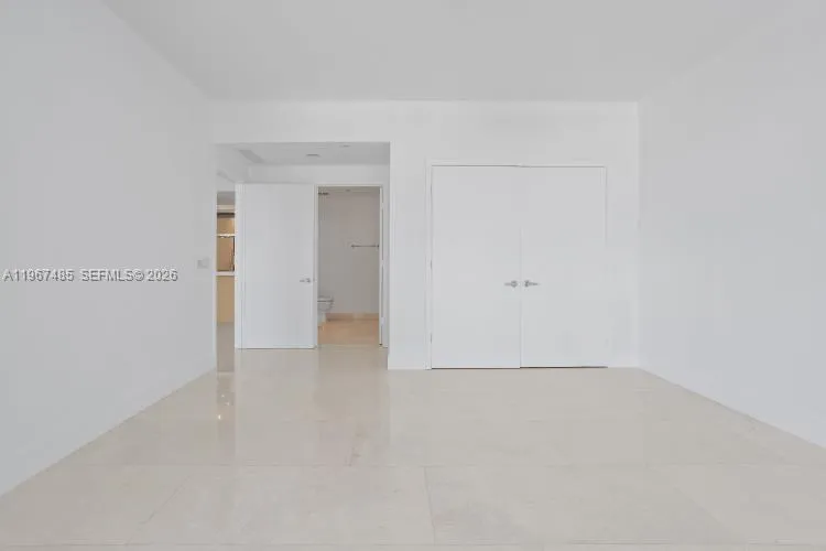 17301 Biscayne Blvd #305 North Miami Beach, FL 33160