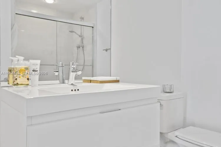 17301 Biscayne Blvd #305 North Miami Beach, FL 33160