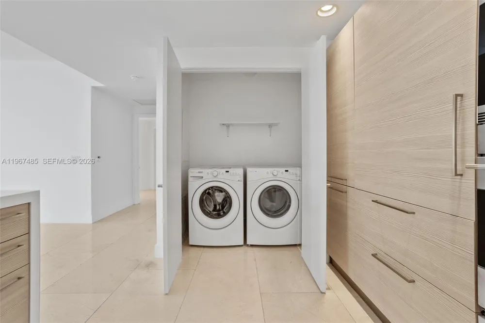 17301 Biscayne Blvd #305 North Miami Beach, FL 33160