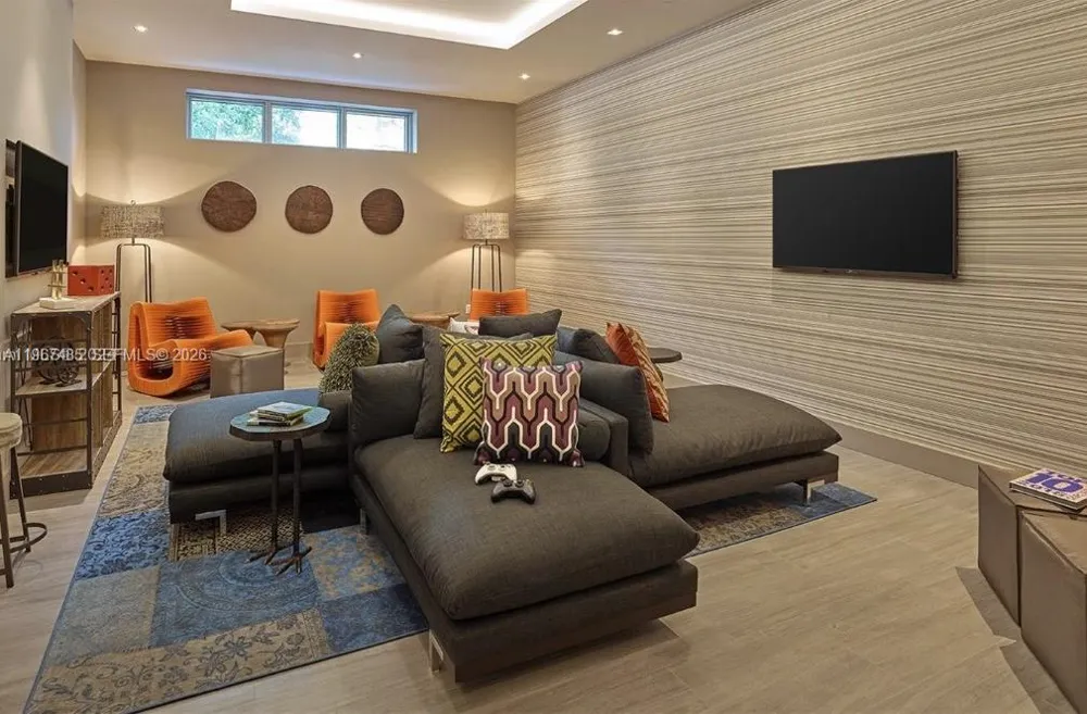 17301 Biscayne Blvd #305 North Miami Beach, FL 33160