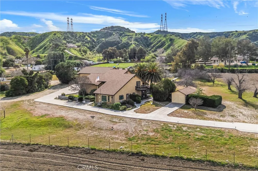 28450 Live Oak Canyon Road Redlands, CA 92373