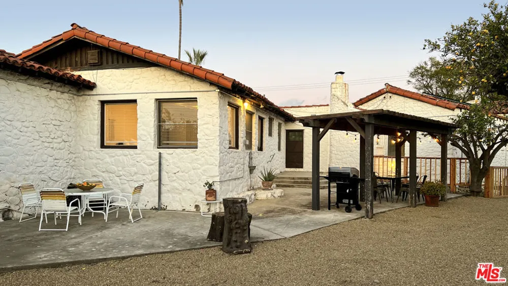 828 Fordyce Rd & 2561 Grand Avenue Ojai, CA 93023