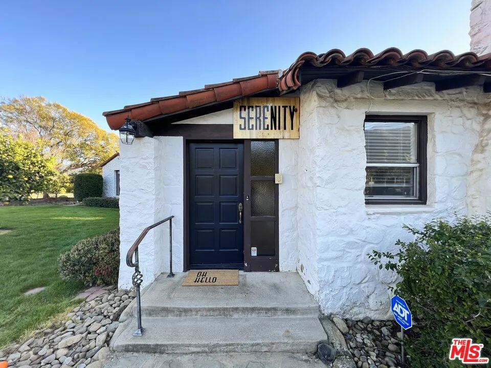 828 Fordyce Rd & 2561 Grand Avenue Ojai, CA 93023
