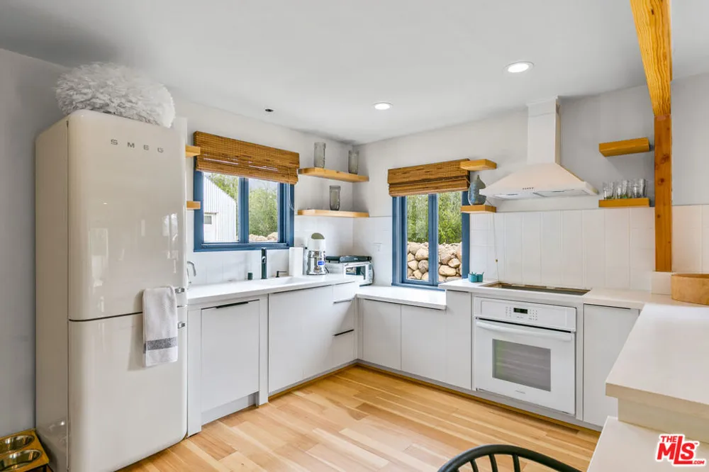828 Fordyce Rd & 2561 Grand Avenue Ojai, CA 93023