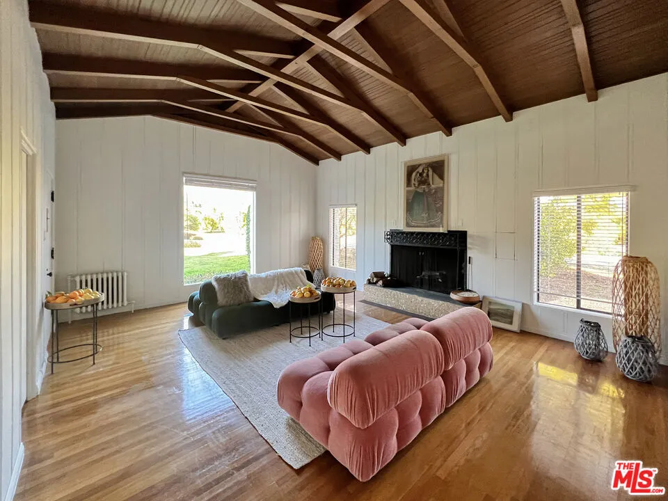 828 Fordyce Rd & 2561 Grand Avenue Ojai, CA 93023