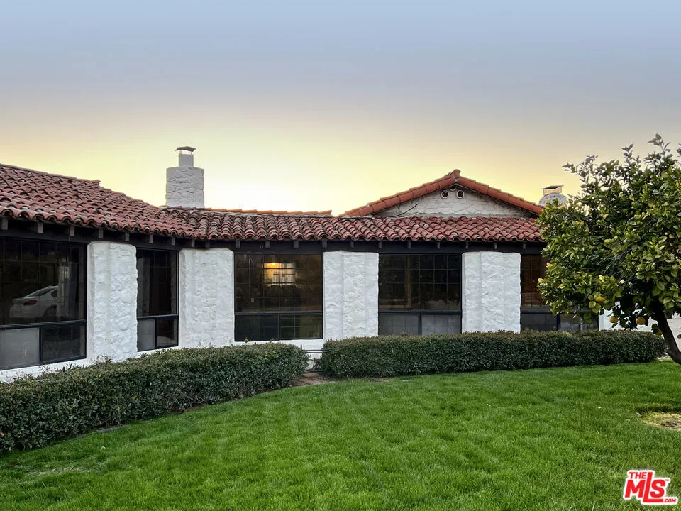 828 Fordyce Rd & 2561 Grand Avenue Ojai, CA 93023