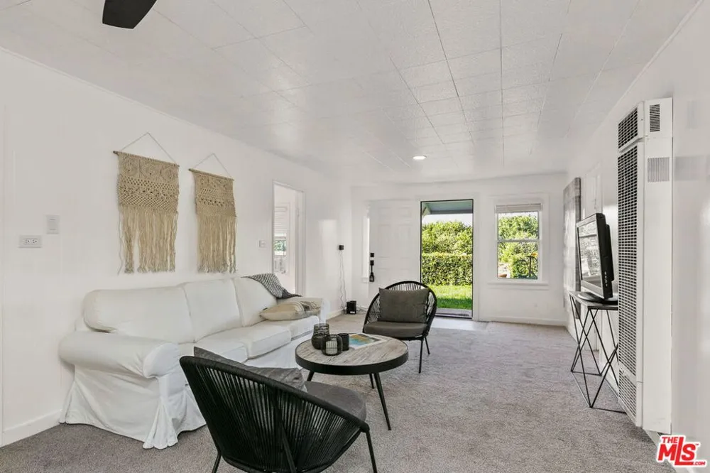 828 Fordyce Rd & 2561 Grand Avenue Ojai, CA 93023