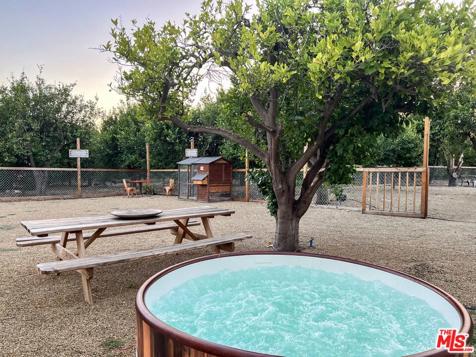 828 Fordyce Rd & 2561 Grand Avenue Ojai, CA 93023