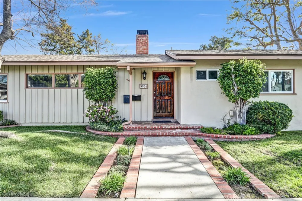5906 Colbath Valley Glen, CA 91401