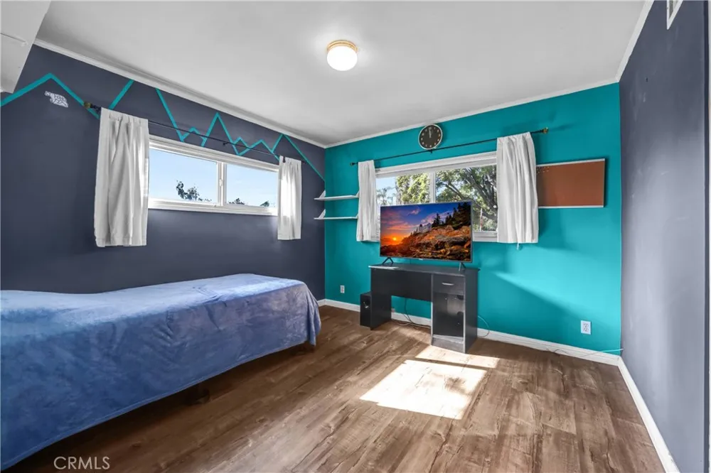 5906 Colbath Valley Glen, CA 91401