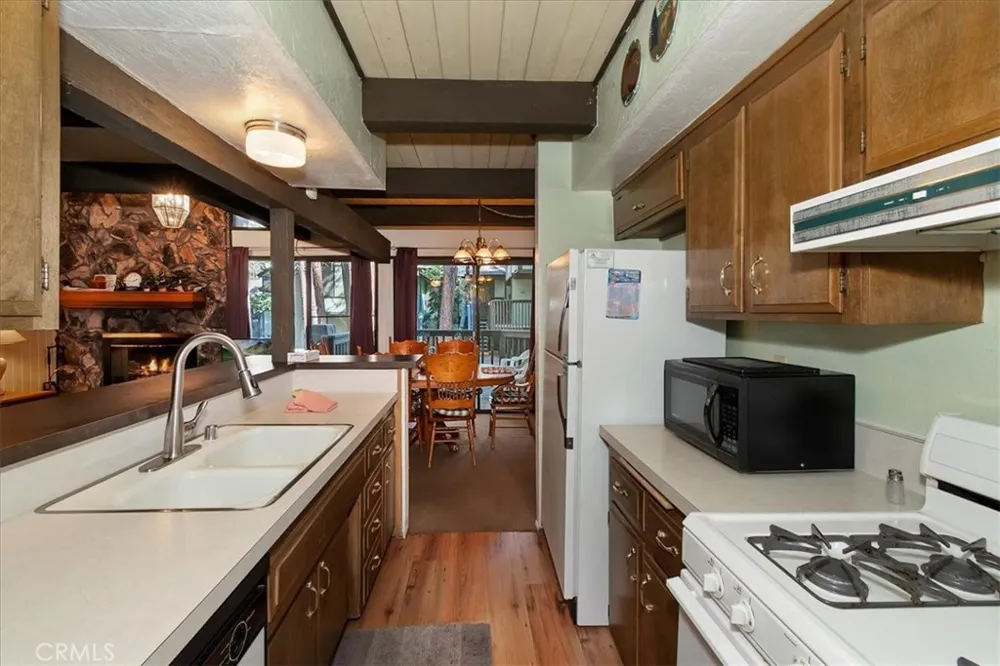 41935 Switzerland #52 Big Bear Lake, CA 92315