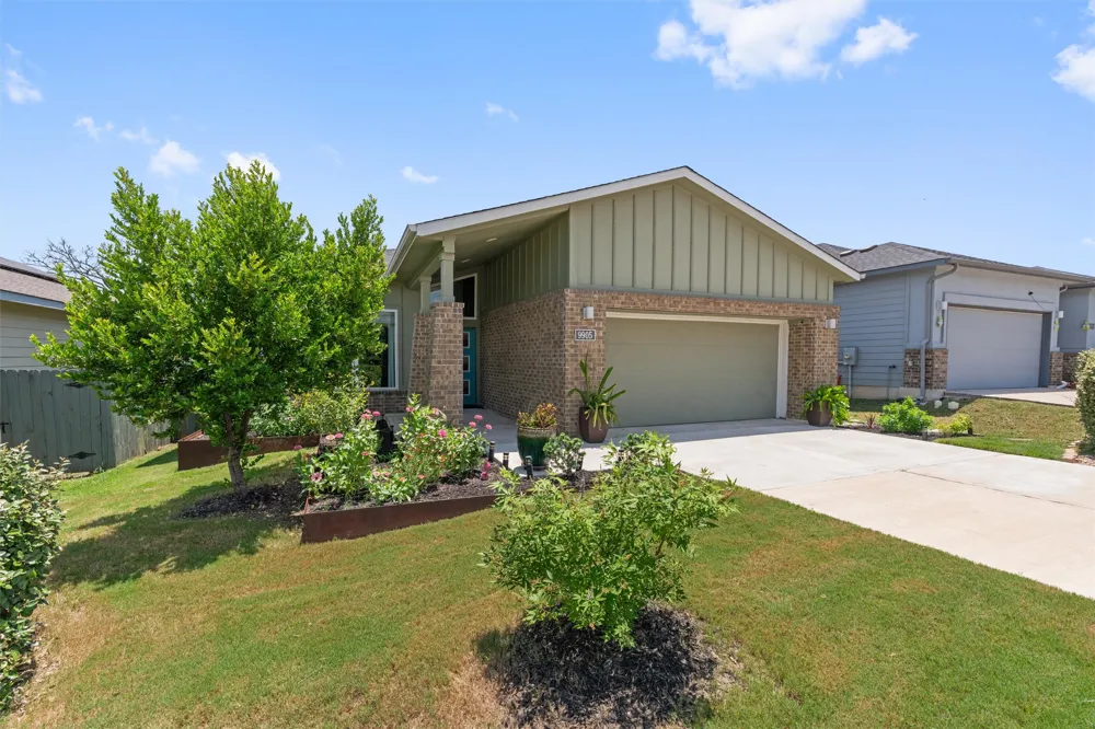 9905 Dalliance Lane Manor, TX 78653