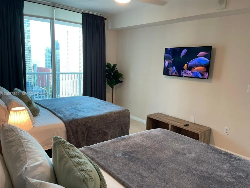 1200 Brickell Bay Dr #4217 Miami, FL 33131